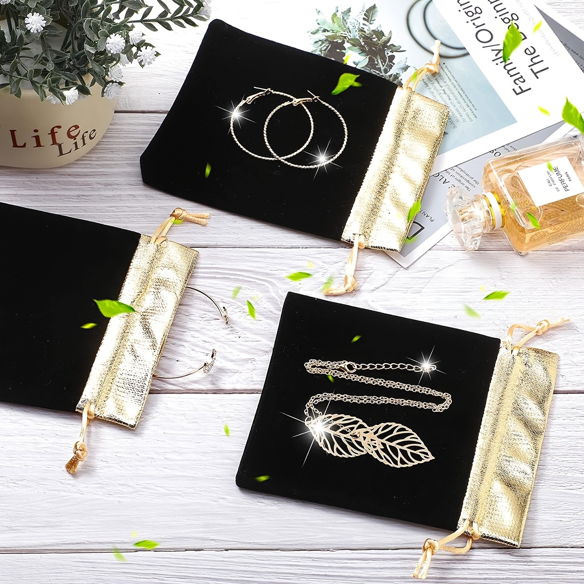 30pcs Custom Velvet Drawstring Gift Bags